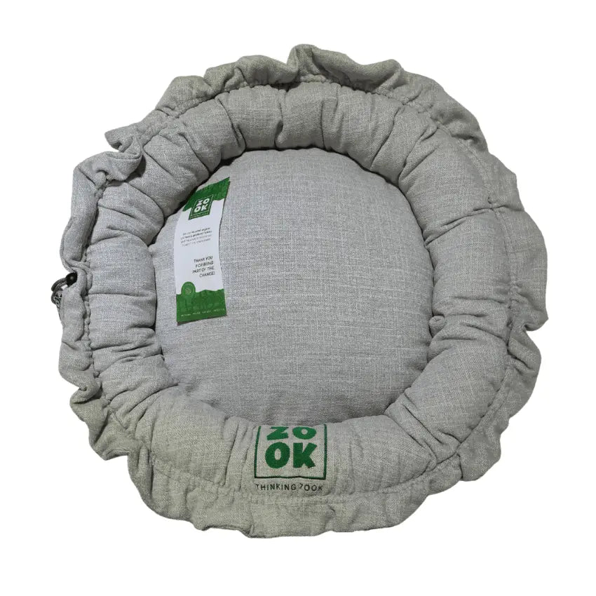 Cama 2 em 1 para gatos Zook Gravel aberta em formato colchão