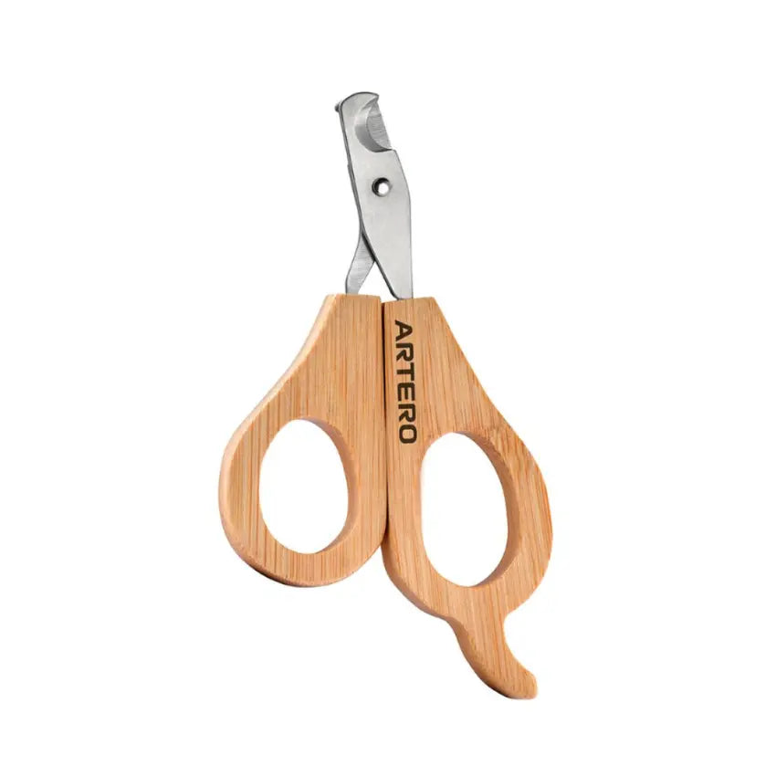 Corta unhas Mini Artero Lady com lâminas de aço inoxidável e cabo em bambu