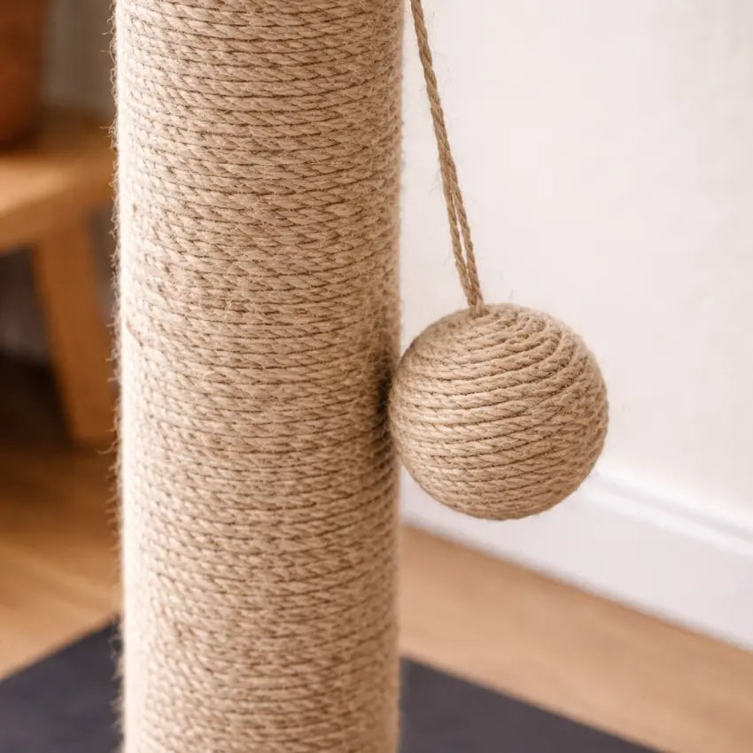 Detalhe do revestimento em sisal do arranhador